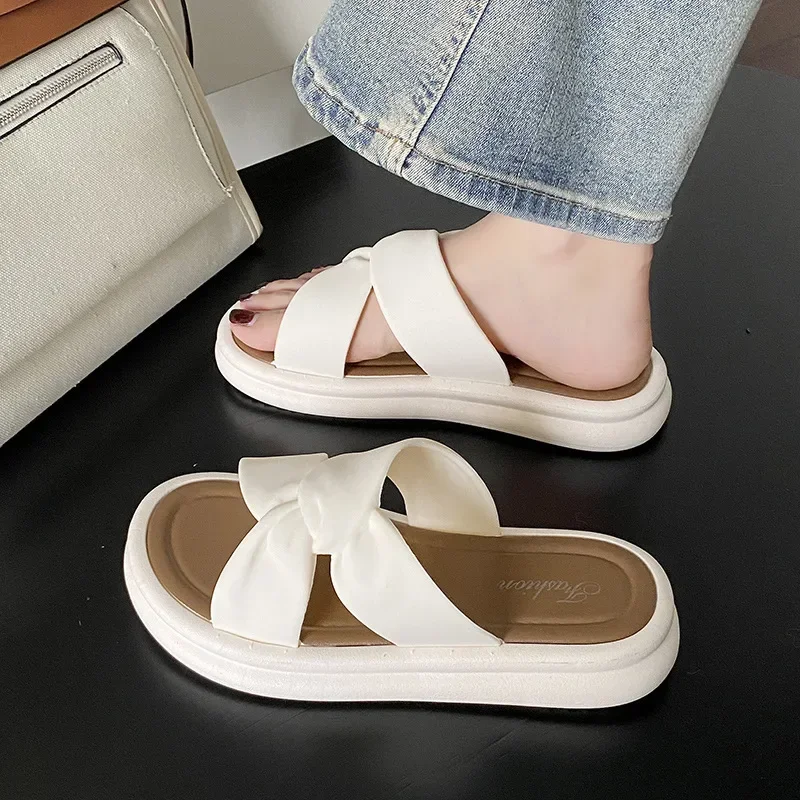 Fashionable Summer Women’s Slippers Pearl Casual Beach Shoes Indoor Anti-Slip Outerwear Home Use PVC Sole Female Footwear