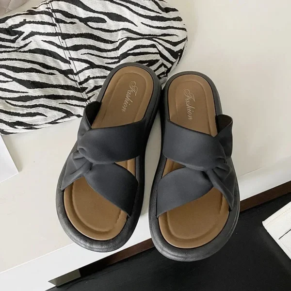 Fashionable Summer Women's Slippers Pearl Casual Beach Shoes Indoor Anti-Slip Outerwear Home Use PVC Sole Female Footwear - Image 5