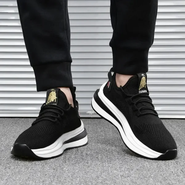 2024 Men's Sports and Casual Shoes Summer Fashion New Shoes Round Toe Black Spring Men's Shoes - Image 3
