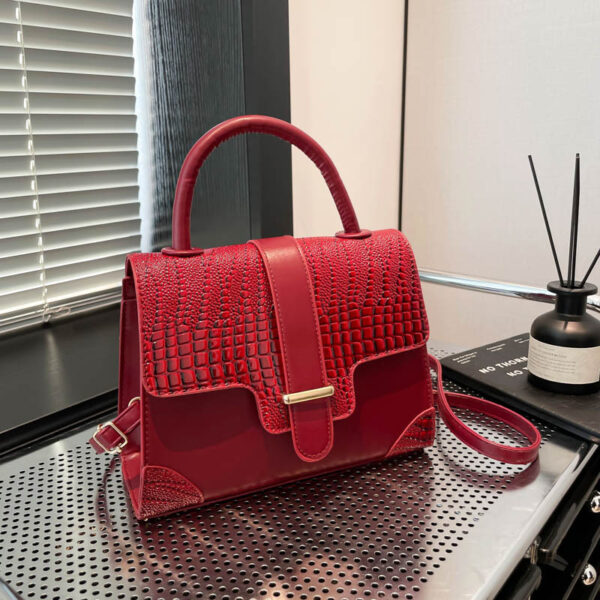 Ladies New Fashion Crossbody Bag - Image 4