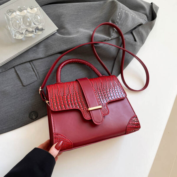 Ladies New Fashion Crossbody Bag - Image 8