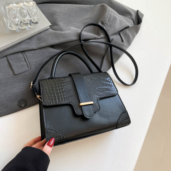Ladies New Fashion Crossbody Bag - Image 6
